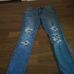 American Eagle Ripped Dream Jean
